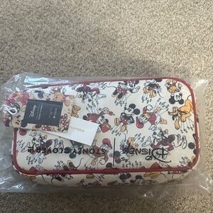 Stoney clover Lane Disney Thanksgiving Day parade Balloon pouch